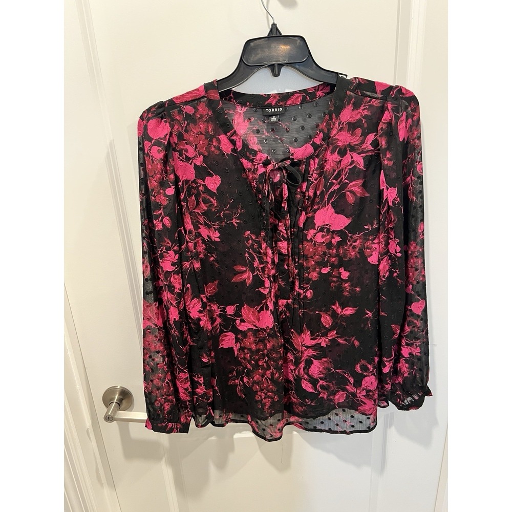 Torrid Pink & Black Floral Semi Sheer Flowy Top Sz 0 Shirt NWOT